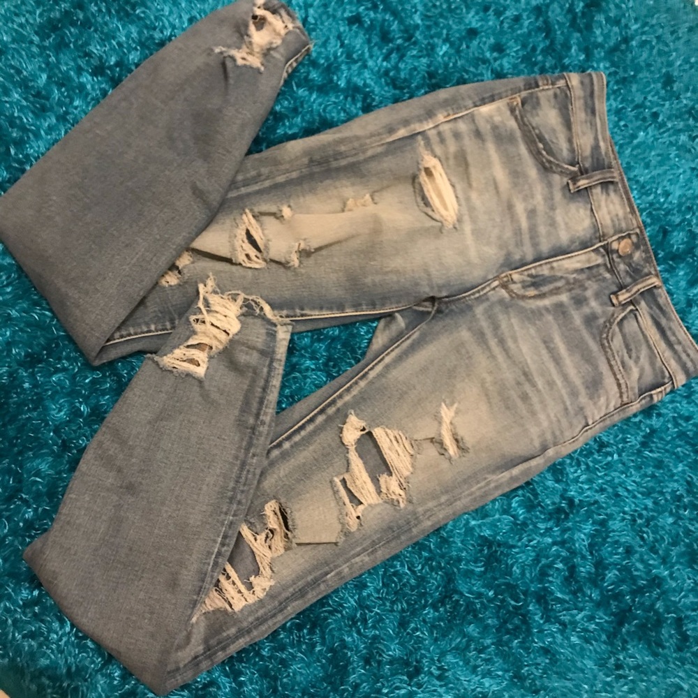 American Eagle Cropped Jean